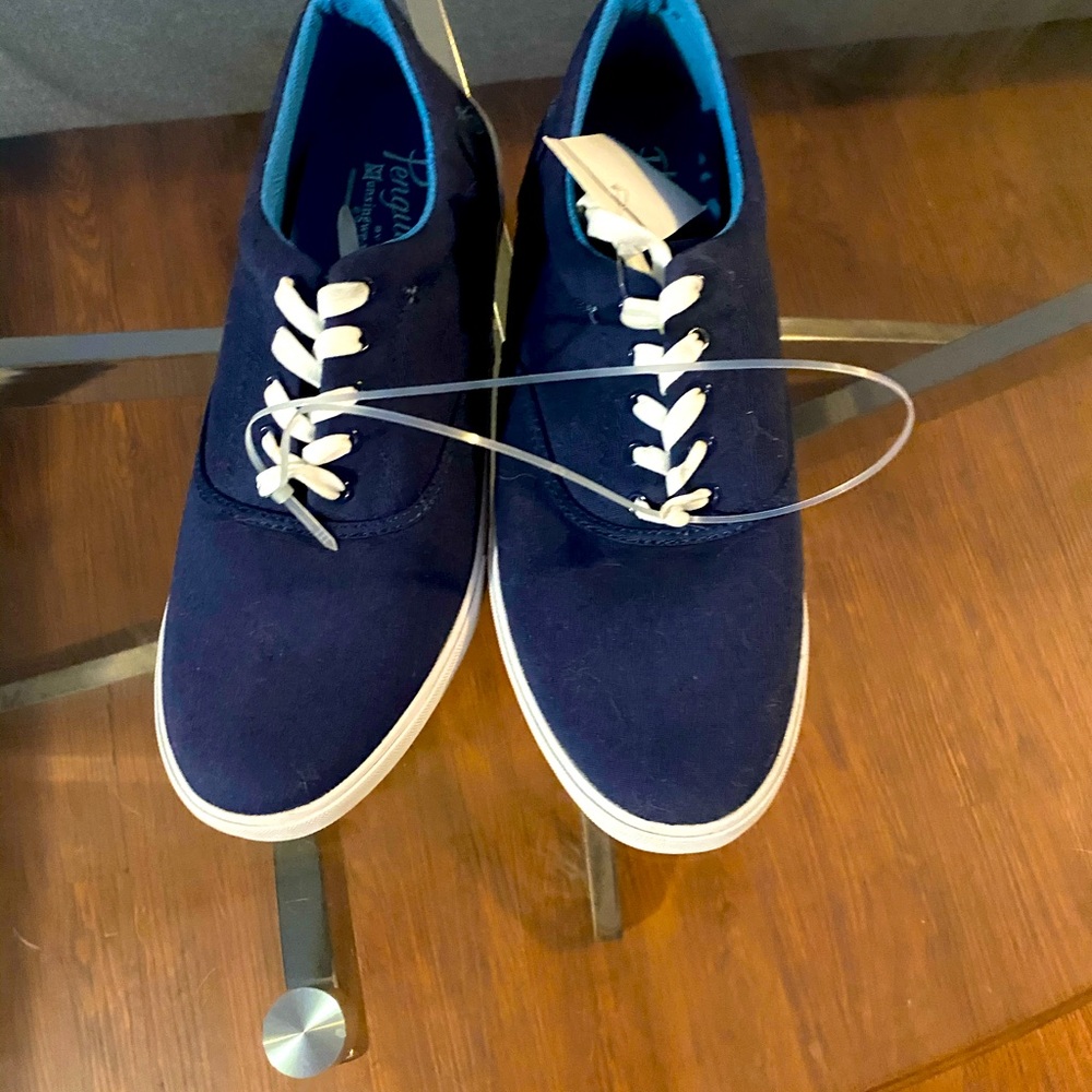 Penguin size 13 deck canvas shoes dark blue